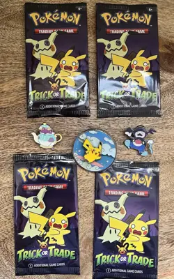 Pokemon Charmander Keychain, 4 Pins & 4 Sealed Trick Or Treat Card Pack Lot - Image 2