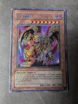 YuGiOh Victory Dragon RP02-EN098 Secret Rare Retro Pack 2 HOLOBLEED Foil Bleed - Image 1