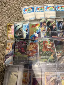 Pokemon TCG 31 Card Lot of Trainers, Full Arts, V's, Etc Various Sets Eng NM - Image 3