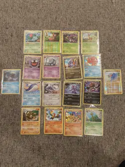 Lot Of 18 Pokemon Cards Ivysaur Gastly 2009-2015 - Image 1