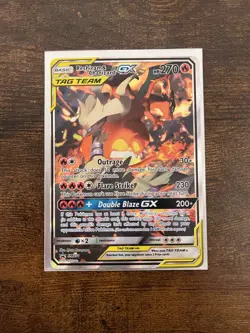 The Pokemon Company Reshiram & Charizard GX SM201 TAG TEAM Promo Holo 270 HP - Image 1