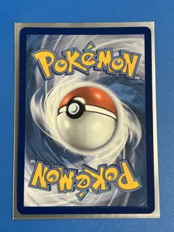 Pokemon SWSH Fusion Strike Set ULTRA RARE Greedent V 217/264 NM + Card Saver - Image 2