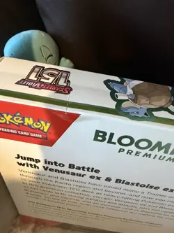 Pokemon TCG Scarlet & Violet 151 Blooming Waters Premium Collection Box Sealed - Image 3