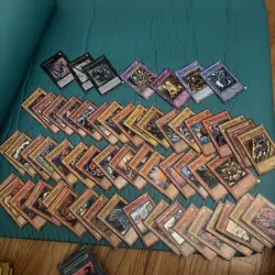 Yu-Gi-Oh Card Lot - Image 1