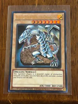 Blue-Eyes White Dragon [LC01-EN004] - YuGiOh Card - NM - Image 1