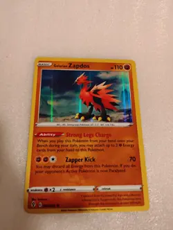Galarian Zapdos Holographic Rare 082/203 Pokemon TCG Evolving Skies NM/M - Image 1