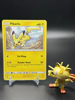 Pikachu 40/147 Pokemon Sm-Burning Shadows Regular - NM - Image 1