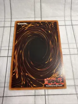 Blue-Eyes White Dragon SDK-001 1st Edition North American English Misprint - Image 2
