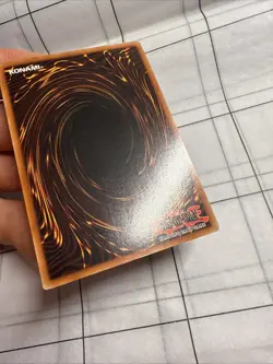 Blue-Eyes White Dragon SDK-001 1st Edition North American English Misprint - Image 3