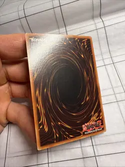 Blue-Eyes White Dragon SDK-001 1st Edition North American English Misprint - Image 5