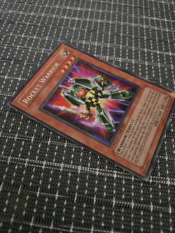 Vintage YuGiOh Secret Rare Limited Edition Card Rocket Warrior CT2-EN005 NM - Image 2