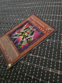 Vintage YuGiOh Secret Rare Limited Edition Card Rocket Warrior CT2-EN005 NM - Image 3