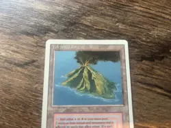 Volcanic Island - HP - Revised - MTG Magic The Gathering - Mis-centering - Image 2