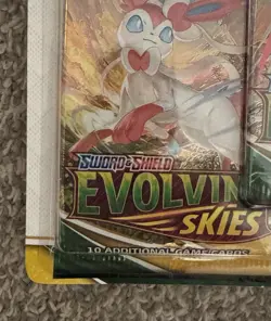 Pokemon EVOLVING SKIES 3 Booster Pack Blister UMBREON SWSH129 Black Star Promo - Image 2