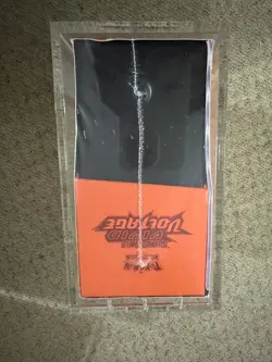 POKEMON VIVID VOLTAGE ELITE TRAINER BOX SEALED with acrylic case - Image 3