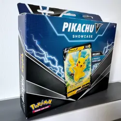 POKEMON TCG PIKACHU V SHOWCASE 3 BOOSTER PACKS & FOIL PROMO TRADING CARDS BOXED - Image 1