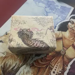 Ultimate Guard Sidewinder Xenoskin Deck Case Bloomburrow, Rottenmouth, Viper - Image 1