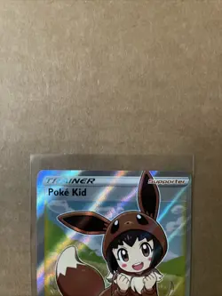 Pokemon TCG Shining Fates Poke Kid Full Art Ultra Rare Card 070/072 (A1) - Image 2