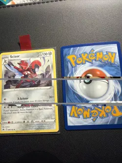 Scizor Pokemon TCG Sv03: Obsidian Flames Holo Illustration Rare Card 205/197 - Image 2