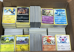 HUGE Pokemon BULK lot 20lbs 4000 Cards Common Uncommon HOLO RARE Reverse Holo - Image 4