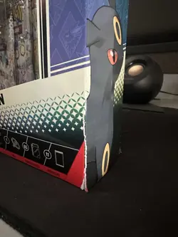 Pokemon TCG Prismatic Evolutions Premium Figure Collection Box *Damaged*. - Image 5