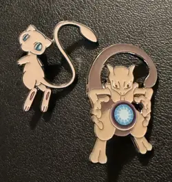 Official Pokemon TCG Hidden Fates Mythical Mew & Mewtwo Enamel Pin Set 2019 - Image 1