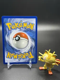 Pikachu 30/111 Pokemon Sm-Crimson Invasion Regular - NM - Image 2