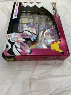 Pokemon TCG: 25th Anniversary Celebrations Dark Sylveon V Collection Box - Image 4