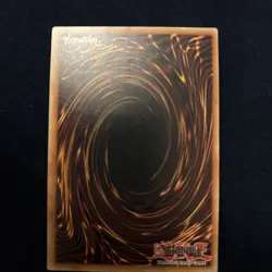 YuGiOh! Blue-Eyes White Dragon OP28-EN001 Ultimate Rare Video Euro Low GEM - Image 3