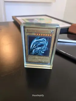 Yu-Gi-Oh! Blue-Eyes White Dragon Starter Deck Kaiba SDK-001 With Case - Image 1