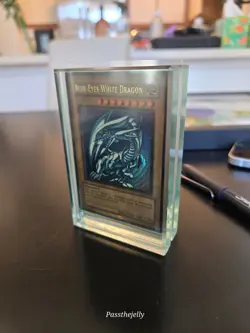 Yu-Gi-Oh! Blue-Eyes White Dragon Starter Deck Kaiba SDK-001 With Case - Image 3