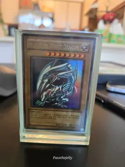 Yu-Gi-Oh! Blue-Eyes White Dragon Starter Deck Kaiba SDK-001 With Case - Image 4