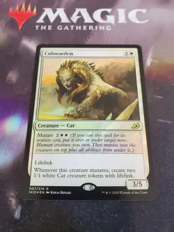 Mtg. Cubwarden. Foil. Ikoria: Lair of Behemoths. Nm - Image 1