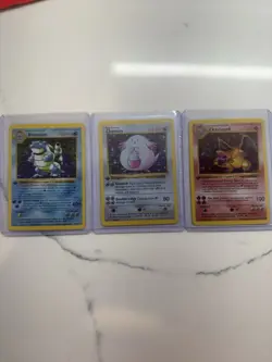 Pokemon TCG Base Set Lot Wizards Charizard Blastoise Holo and others. - Image 4