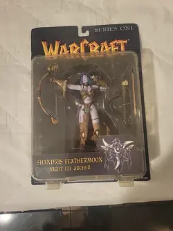 Warcraft Shandris Feathermoon Night Elf Archer Series One Action Figure 2003 New - Image 1