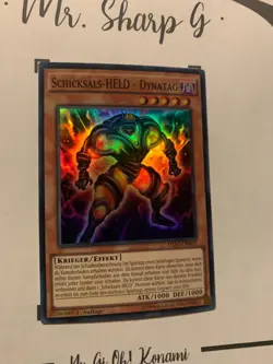SCHICKSALS-HELD - DYNATAG - 1. AUFLAGE DESO-DE002 DE Yu-Gi-Oh! CARD SUPER RARE - Image 3