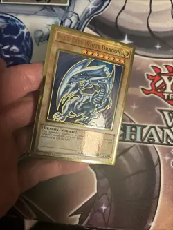 BLUE-EYES WHITE DRAGON 1ST EDITION GOLD RARE MAGO-EN001 YUGIOH VLP (CS) (2) - Image 2