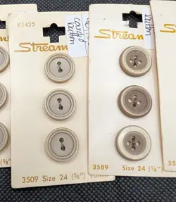 Vintage Assortment Buttons On Cards Lot of 91 Streamline Size 24 - Image 4