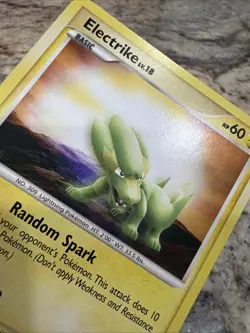 Electrike 64/100 Majestic Dawn Regular Nintendo Pokemon Card - Image 4