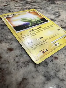 Electrike 64/100 Majestic Dawn Regular Nintendo Pokemon Card - Image 5