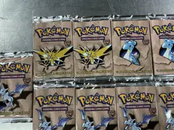 BOX FRESH MINT CONDITION POKEMON FOSSIL BOOSTER PACKS UNLIMITED FACTORY SEALED - Image 3