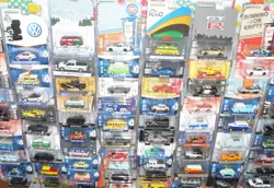 Greenlight Cards Selections Hollywood Running on Empty V-Dub Tokyo Torque Garage - Image 1
