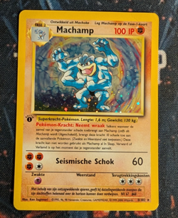 Pokemon TCG - Machamp 8/102 - Base Set 1st Edition Rare Holo - Dutch - Image 1