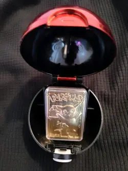 Vintage Pokemon Poke Ball 1999 With PIKACHU Gold Bar Authentic Burger King Toy - Image 2