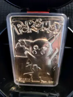 Vintage Pokemon Poke Ball 1999 With PIKACHU Gold Bar Authentic Burger King Toy - Image 4