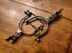 Vintage pair of 1950s kids toy metal spurs cowboy single western decor - Image 2