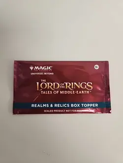 MTG Lord of the Rings: Tales of Middle-earth - Realms & Relics Box Topper Pack - Image 1
