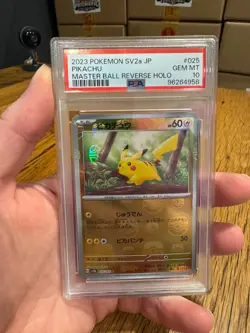 Pikachu Master Ball PSA 10 (025/165 Sv2a: Pokemon Card 151 Holo) - Japanese - Image 1