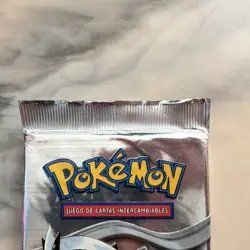 Pokemon Neo Genesis Spanish Booster Pack 1st Edition Lugia Wizards of the Coast - Image 5