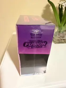 Pokemon TCG - Fusion Strike - Elite Trainer Box (ETB) - Sealed, Brand New - Image 4